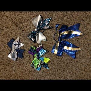 Cheer bows